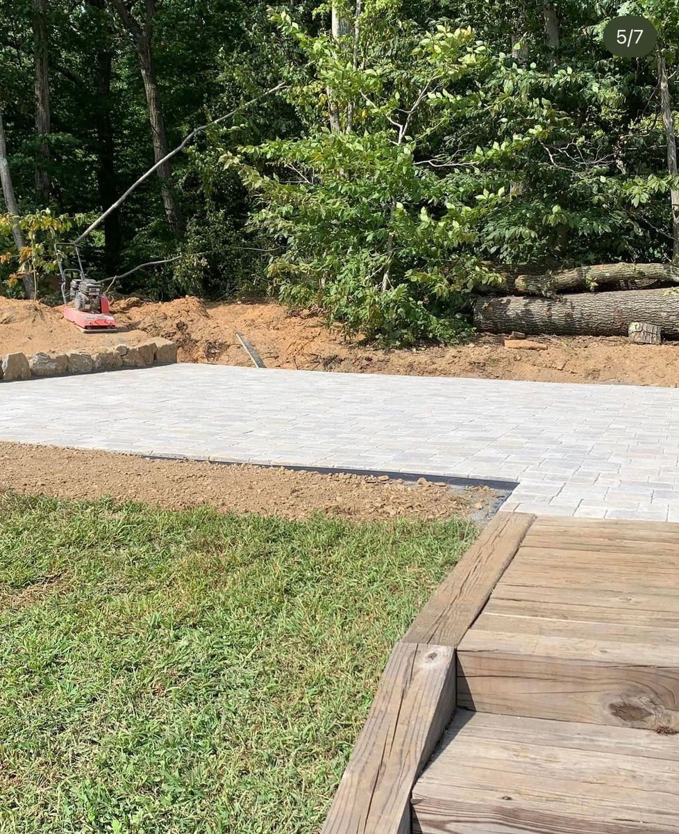 Hardscaping for Hennessey Landscaping LLC in Oxford,  CT 