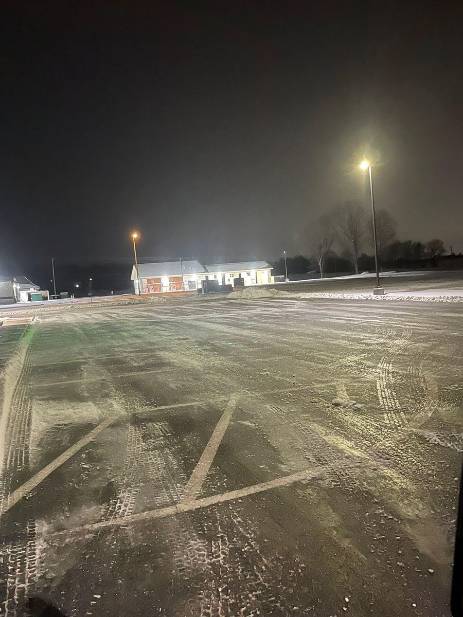 Snow Removal and De-icing for Kelso's Lawn Maintenance in Jackson, TN