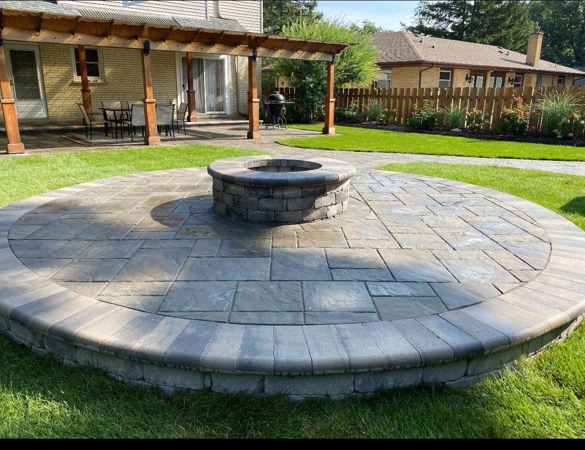 Patio Design & Construction for Alvarez Pavingstone INC. in Lyons, IL