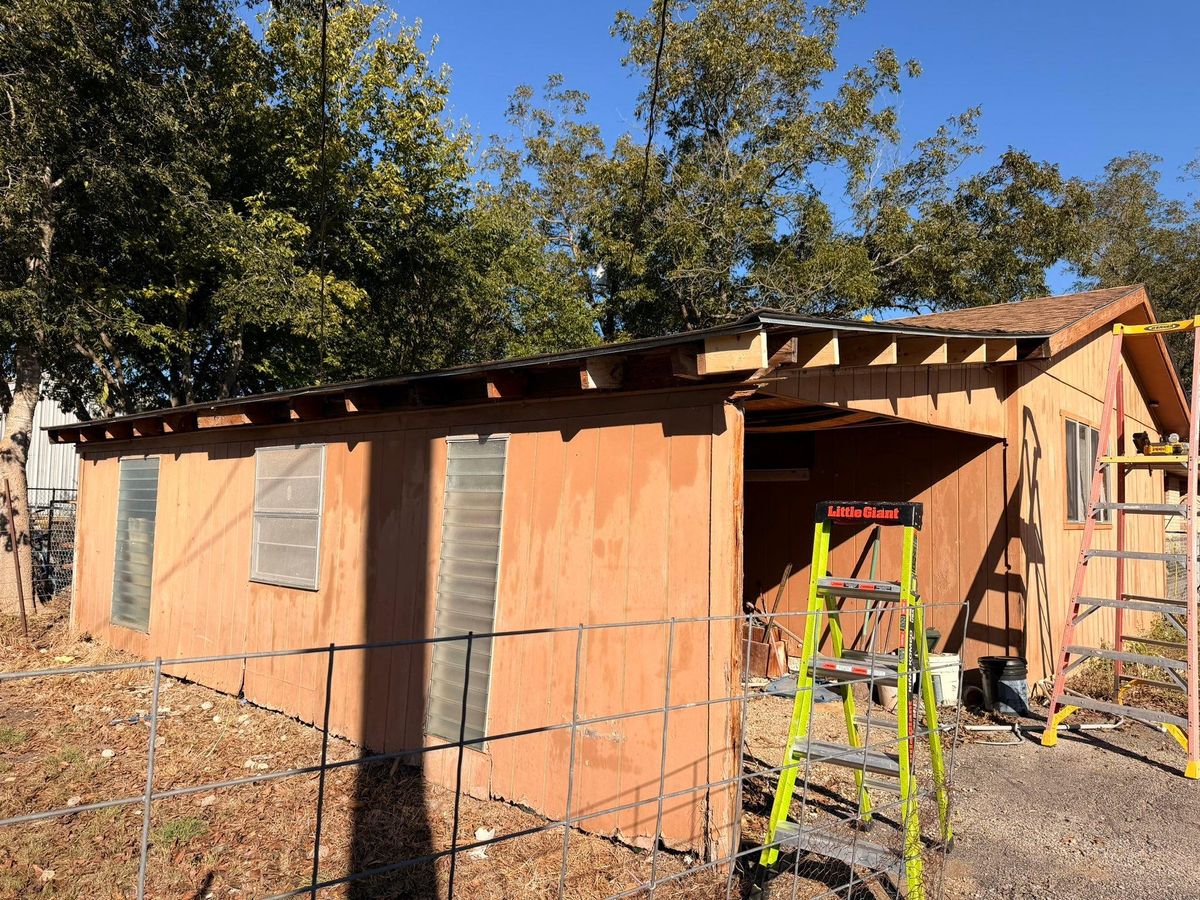 Roofing for R E Tanner Home Improvement in Buckholts, TX