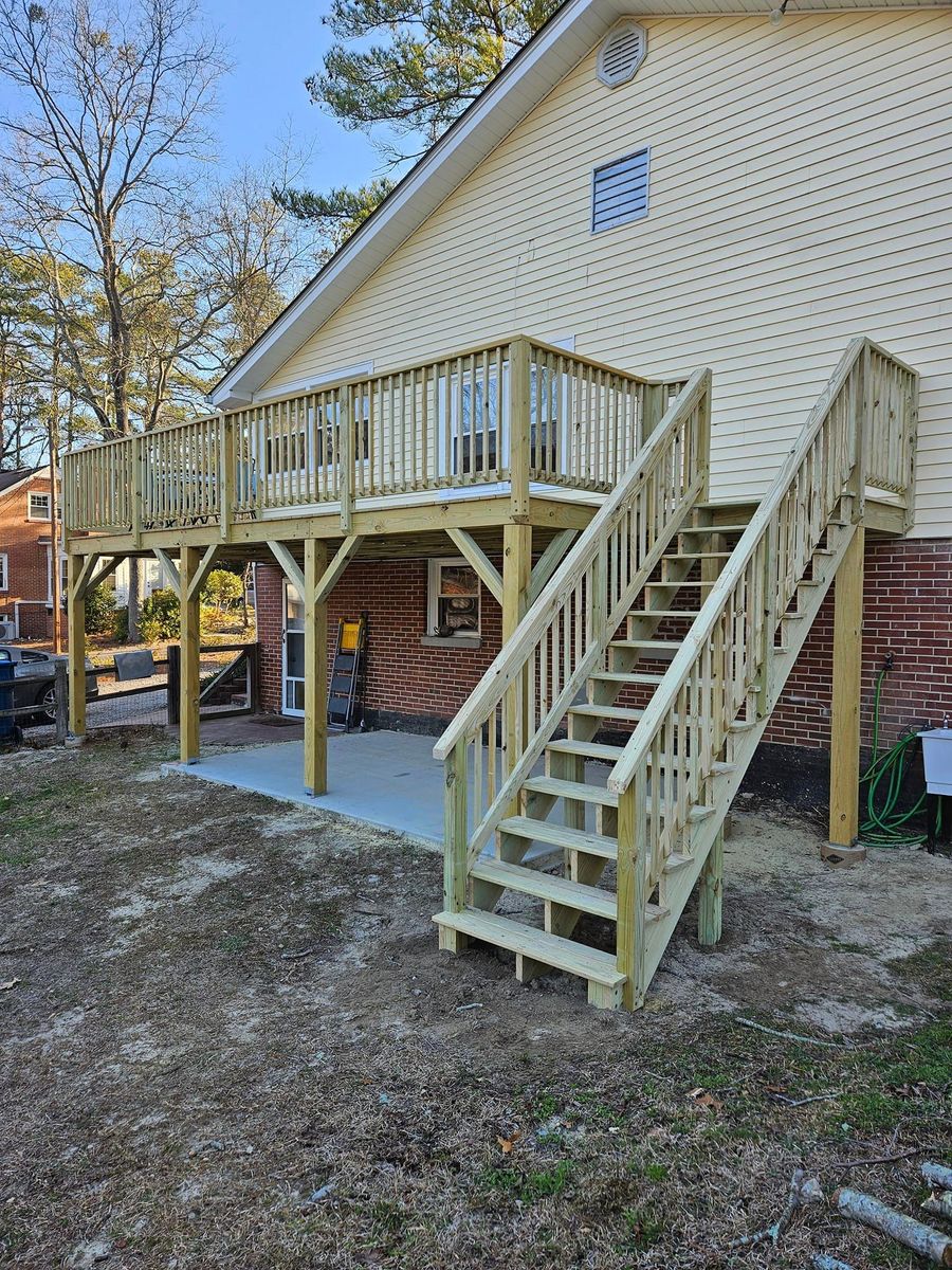 Deck & Patio Installation for MTR Contracting LLC in Robbins, NC