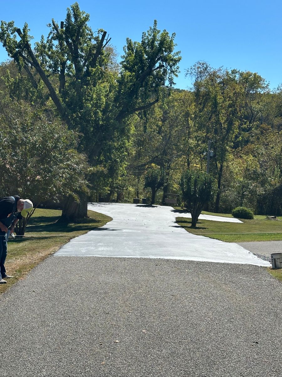 Asphalt Paving for Metzler Paving and Sealcoating in Jacksboro, TN