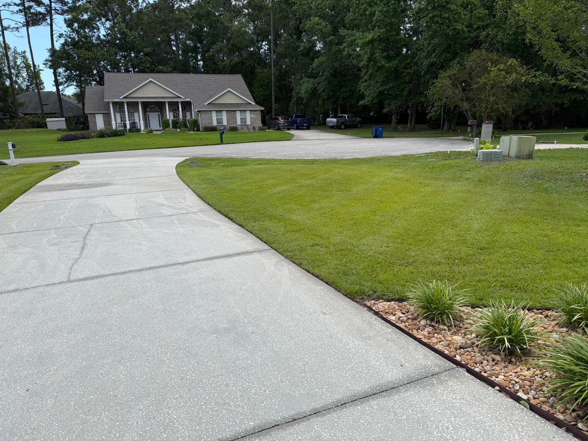 Landscaping for River City Elite Contractors in Jacksonville, FL