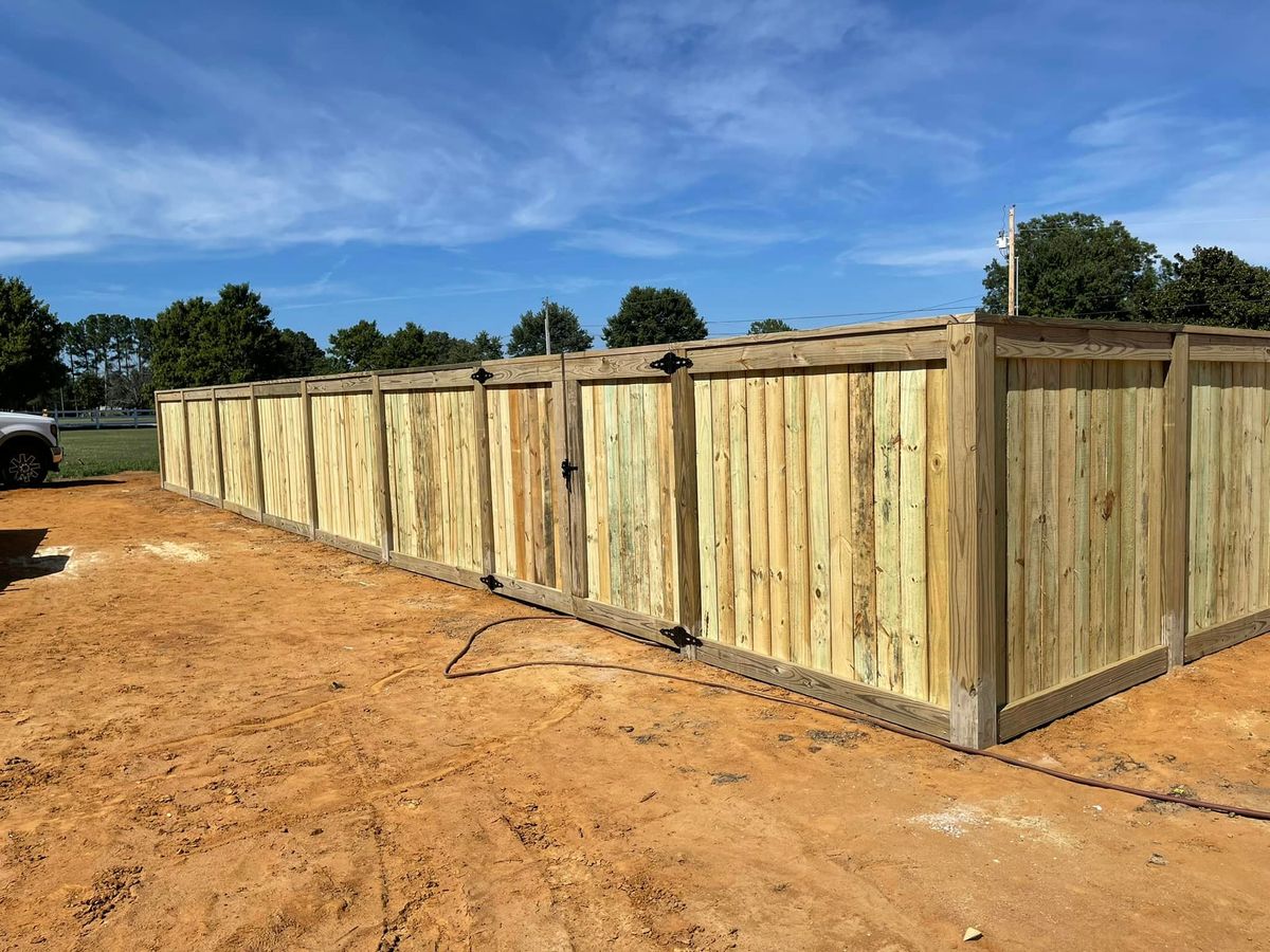 Carpentry for Pennington Fence Co in Tupelo, MS