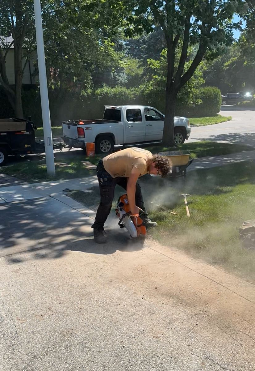 Gardening & Planting for Calderwood Landscapes in Oakville, ON