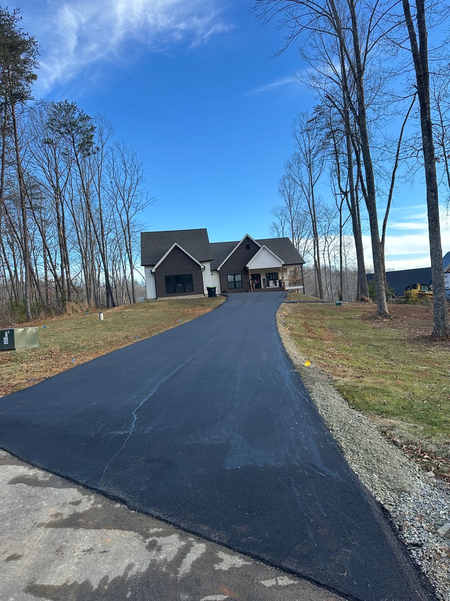 Sealcoating for James R Carter Paving in Roanoke, VA