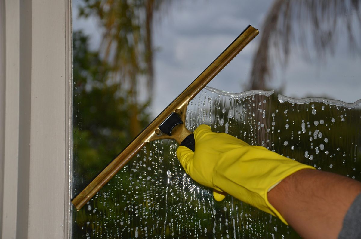 Window Cleaning for Haskett Pro-Wash in Newton, IL