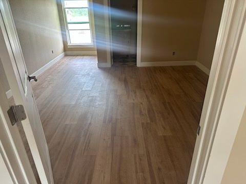 Flooring for CrossCut in Kempner, TX