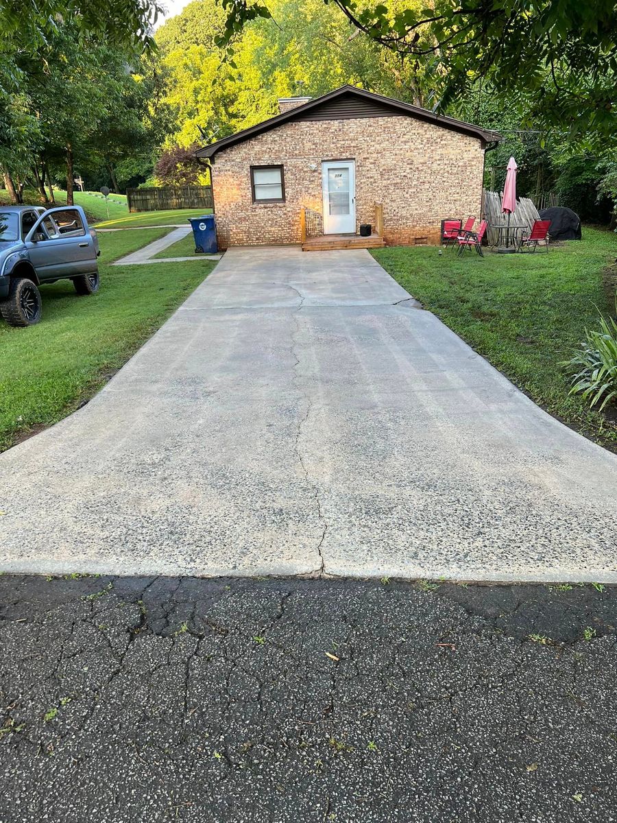 Pressure Washing for Red Clay Landscapers in Sophia, NC