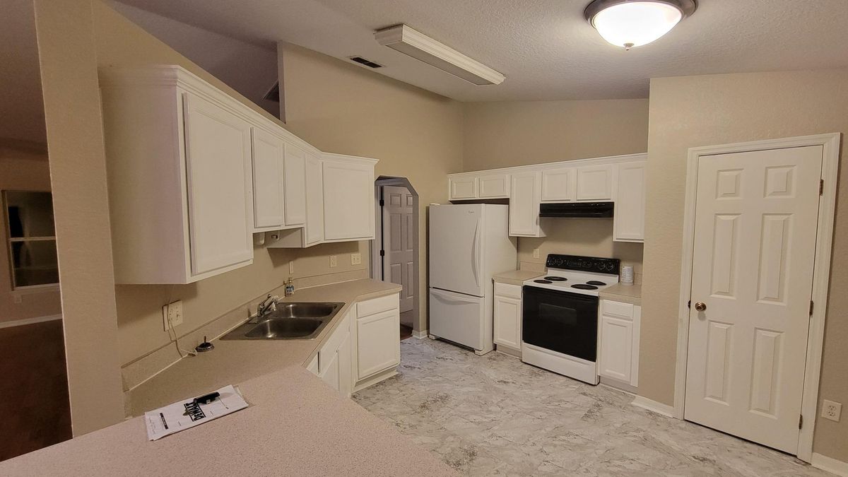 Flooring for Woodard's Handyman in The Villages, FL