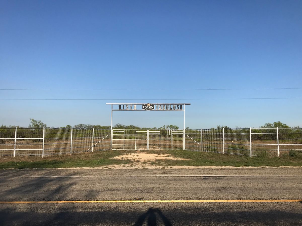 Custom Entrances for 5-7 Fencing & Construction in Madisonville, TX