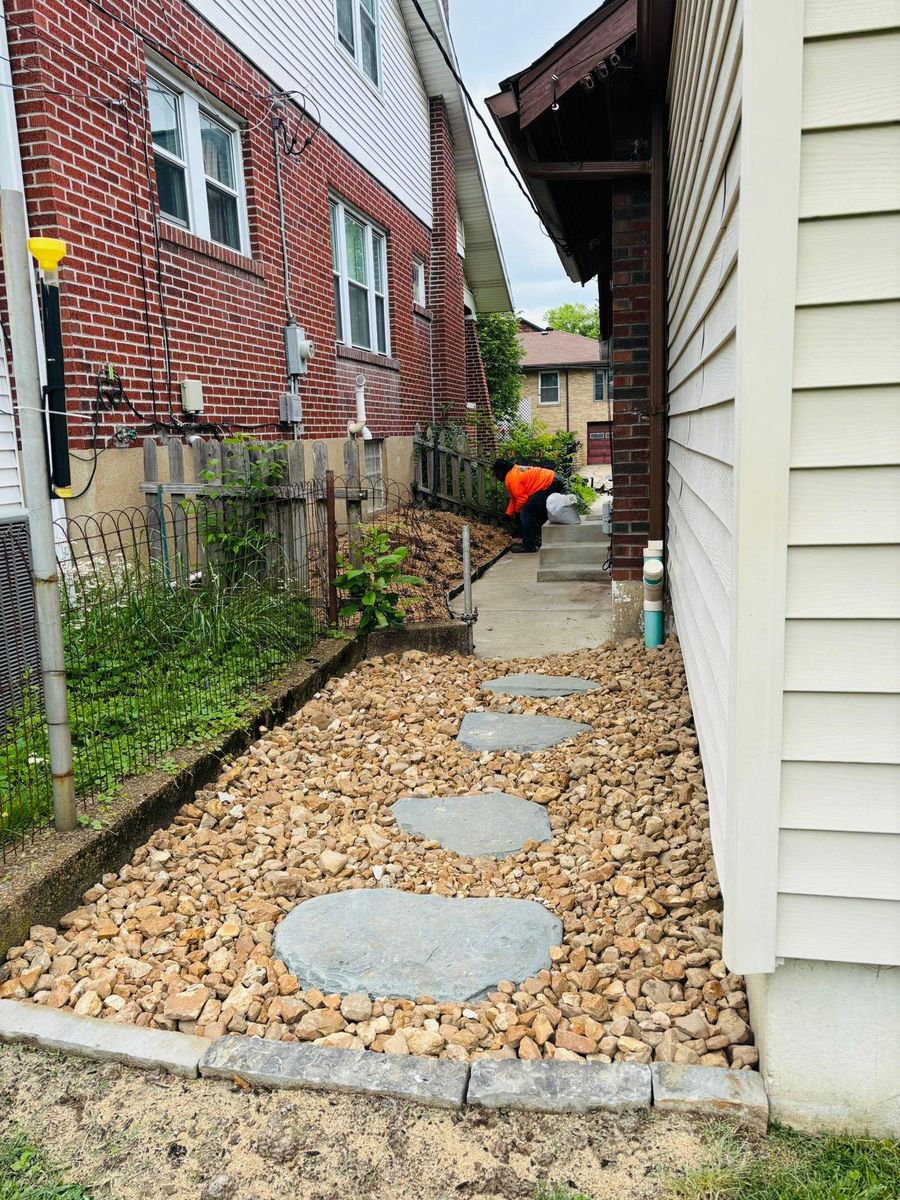 Mulch Installation for Jackson Lawn Services LLC in St Louis, MO