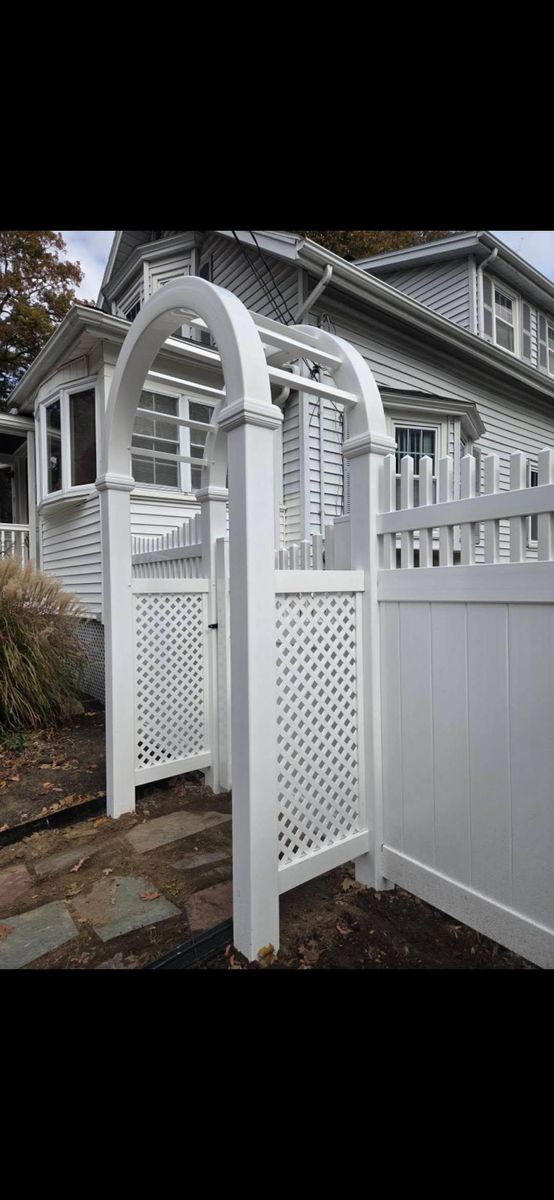 Gate Arbor for Azorean Fence in Peabody, MA