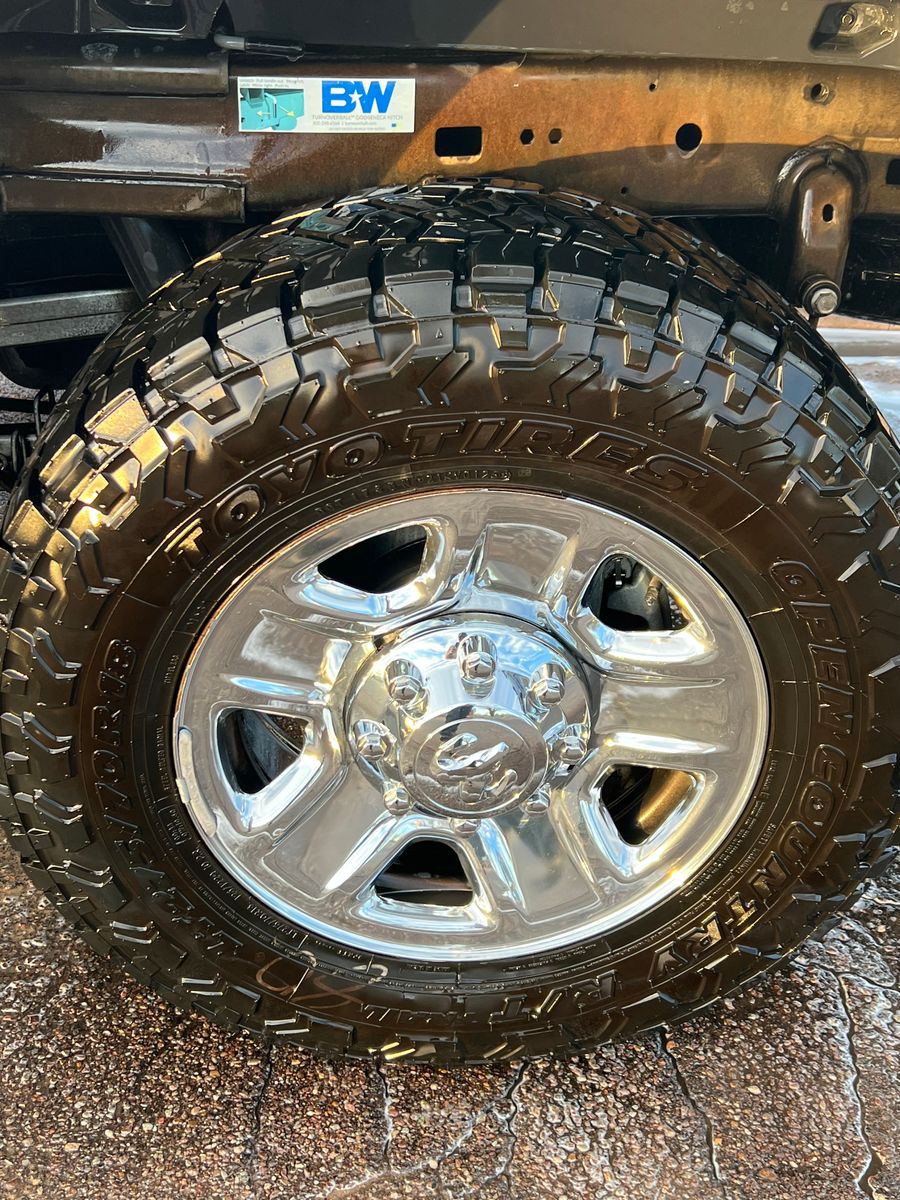 Full Detail Service for On The Way Mobile Services in Hobbs, NM