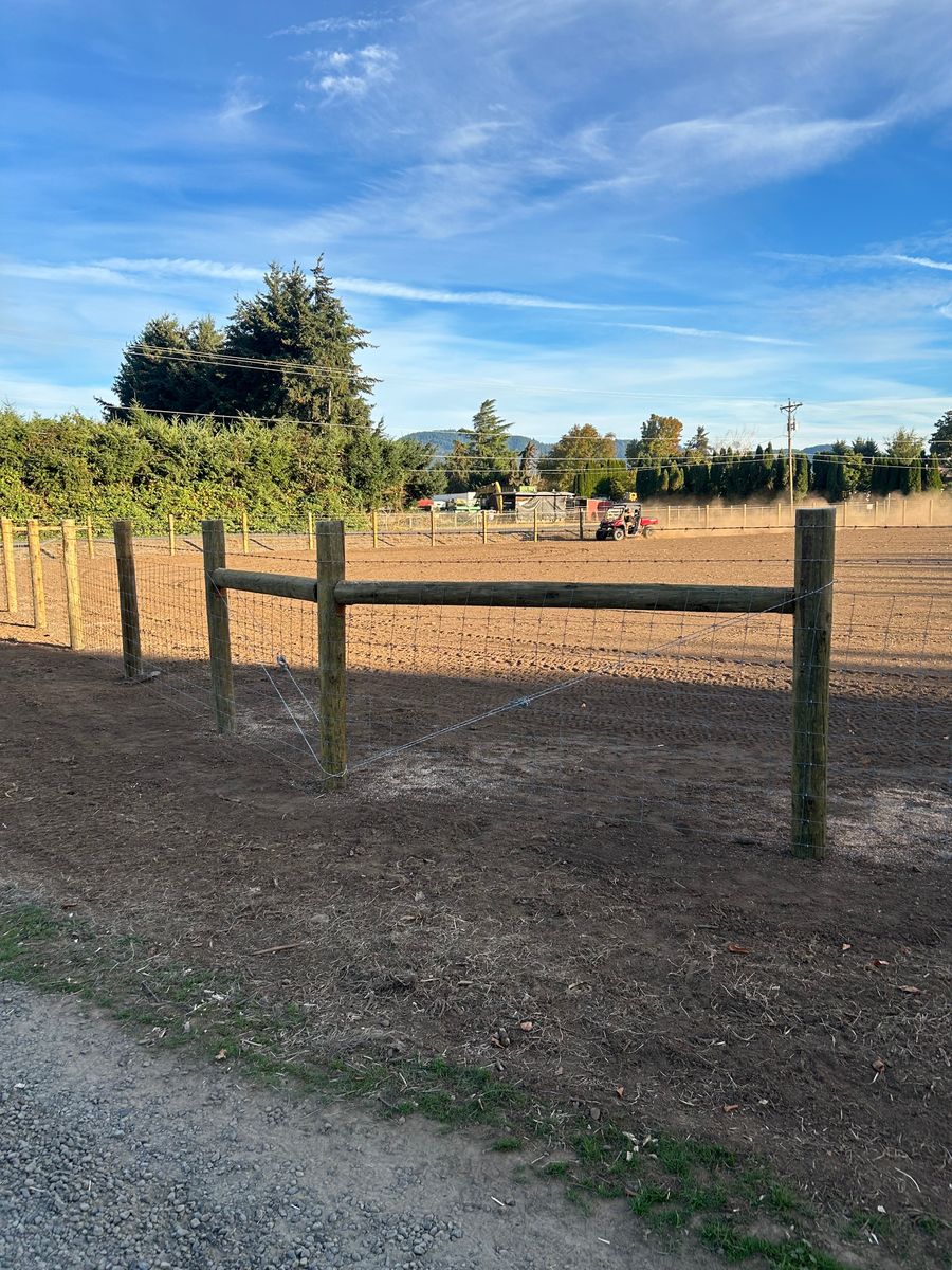Fence Installation for Ranch Handy Fencing & Cattle LLC in Harrisburg, OR