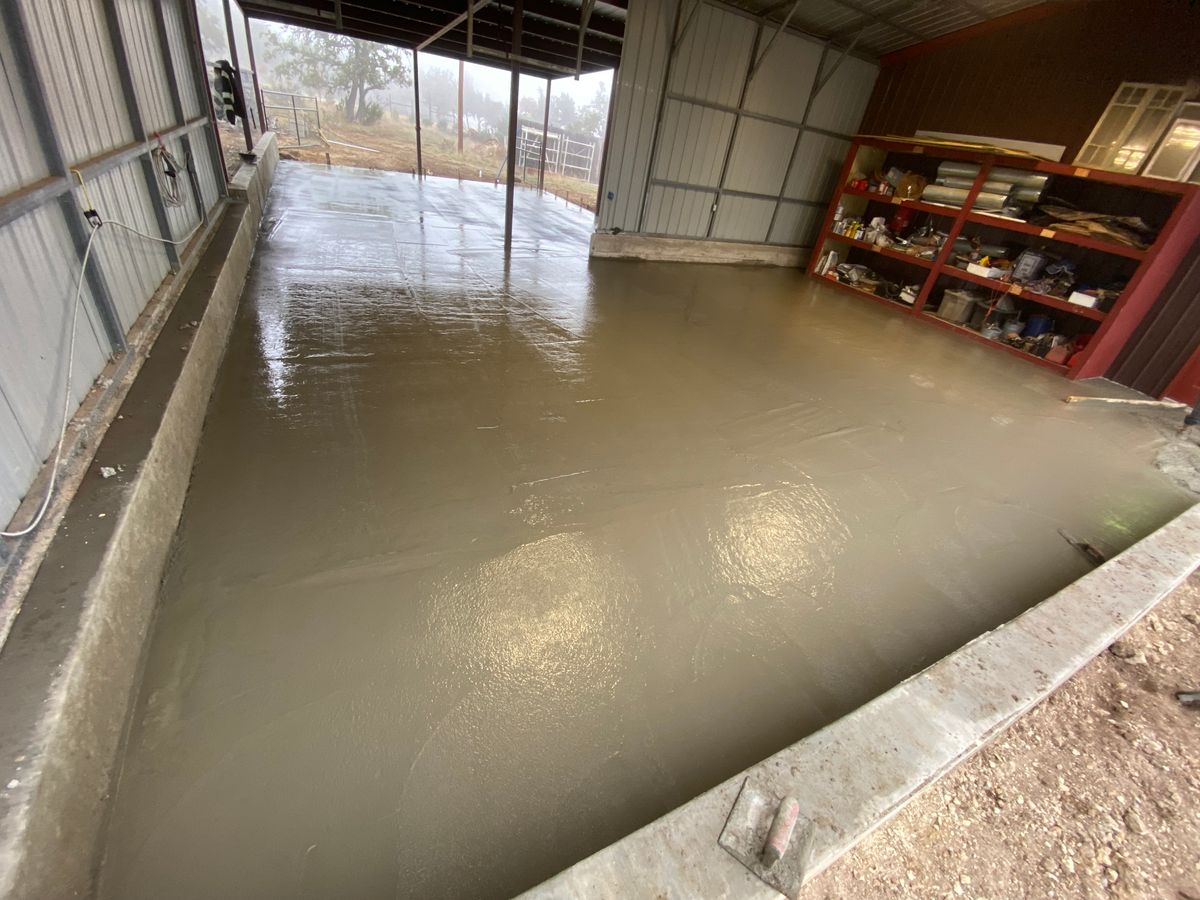 Concrete for Leo's Concrete Crew in Elgin, TX