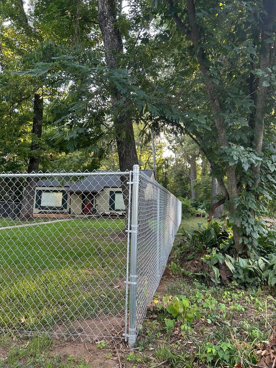 Gate Installation and Repair for M&L Lonestar Fencing in Kilgore, TX