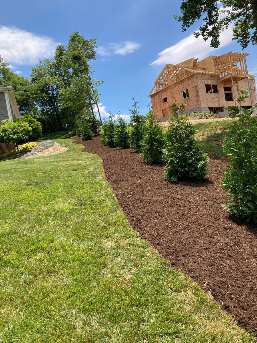 Fall and Spring Clean Up for ULTIMATE LANDSCAPING in Wilkes County, NC