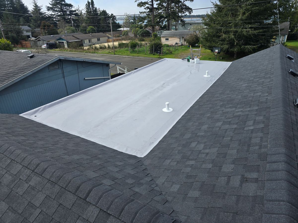 Roofing for Matthew Brooms Construction  in Coos Bay, OR