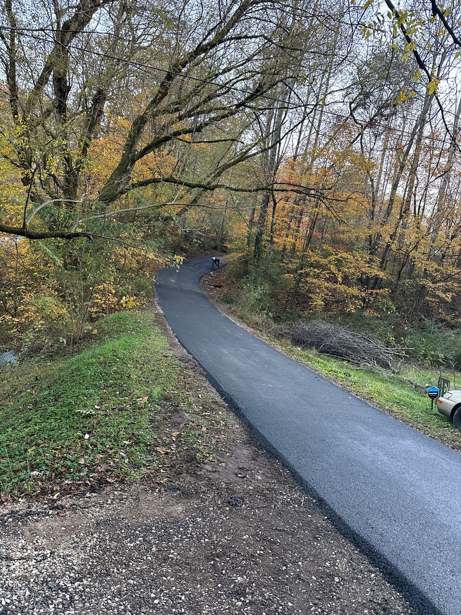 Asphalt Paving for Metzler Paving and Sealcoating LLC in Jacksboro, TN