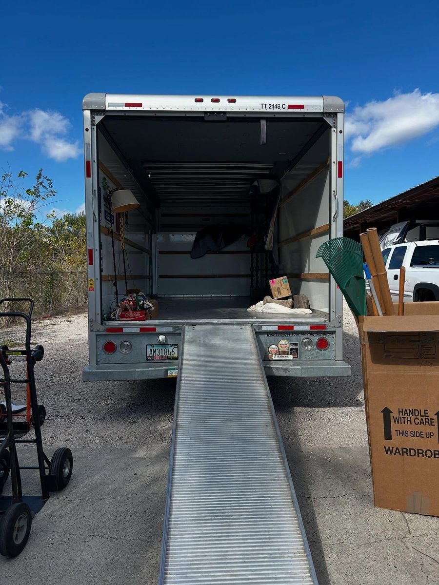 Residential Moving for Man Made Hustlers in Houston, TX