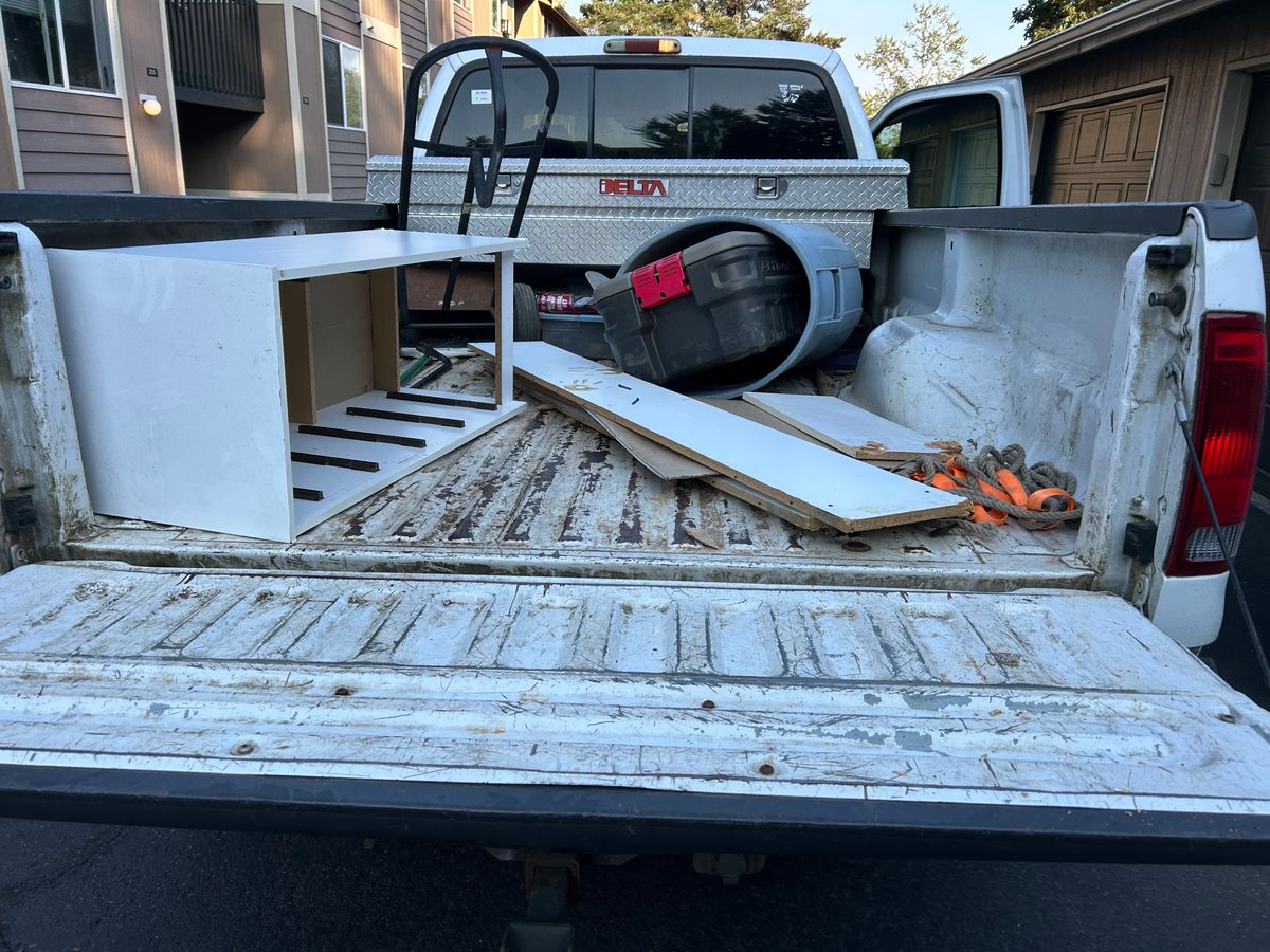 Furniture and Appliance Removal for Sol Junk Removal in Independence, OR