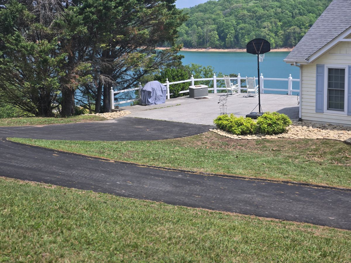 Mulch Installation for Lafollette Mulch, Stone and Lawn Care in La Follette, TN