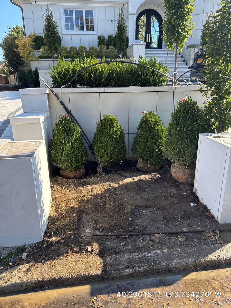 High End Residential Design & Install for Elegant Lawns & Landscaping in Inwood, NY