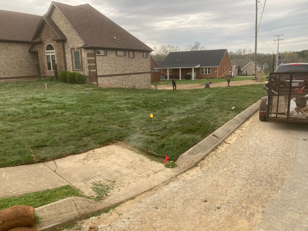 Mulch Installation for Grass Management in Nashville, TN