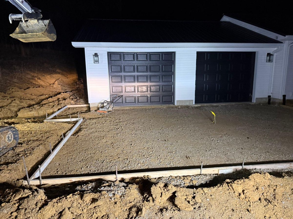 Porches, Patios, & Firepits for Whitfield Concrete Construction in Solsberry, IN