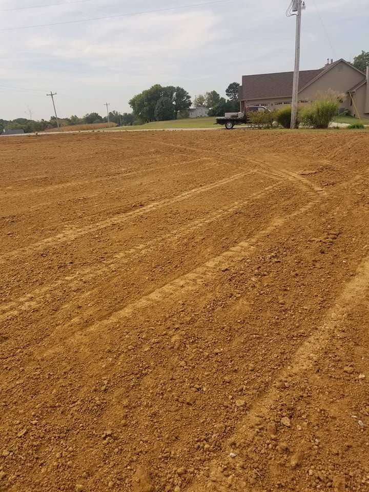 Leveling for HF Flatwork and Hines Farms Excavating in Old Monroe,, MO