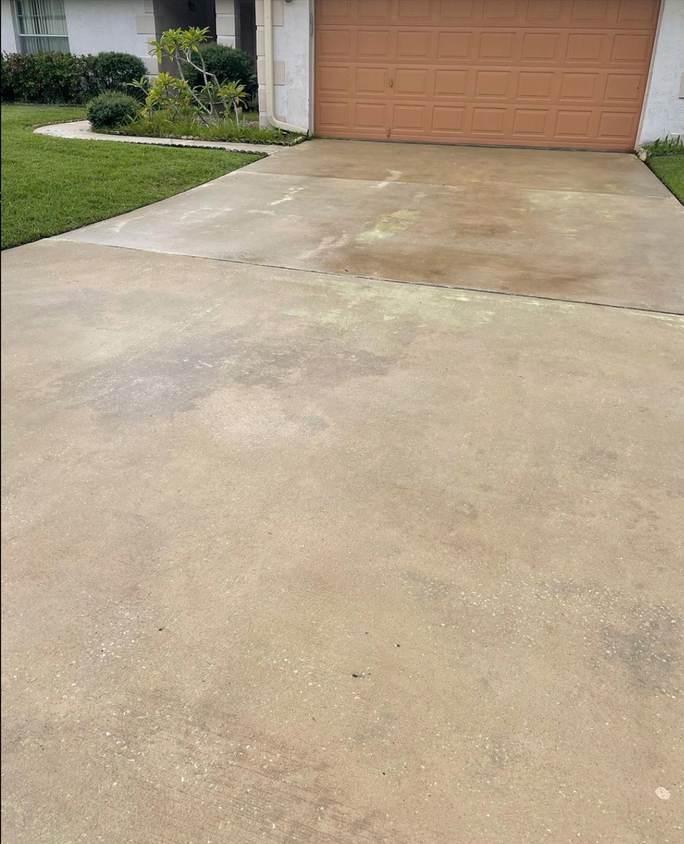 Concrete and Sidewalk Cleaning for WSL Cleaning in Orlando, FL