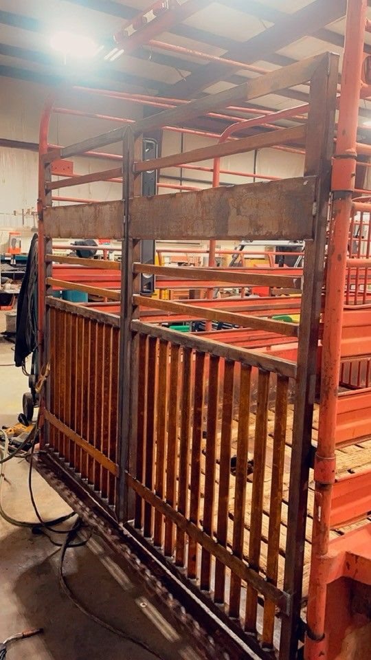 Construction Welding for Wright's Fabrication in Huntsville, AR