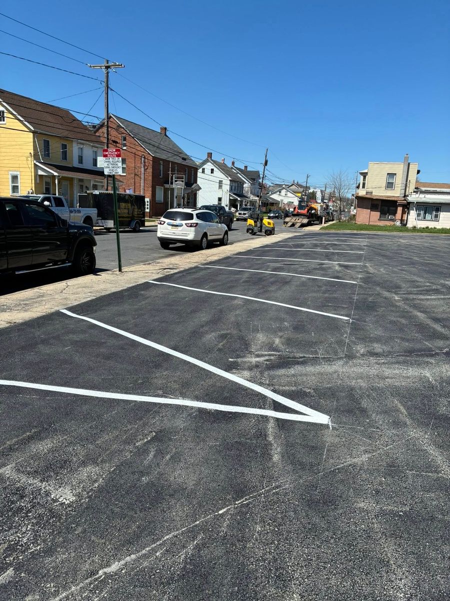 Sealcoating for Chris Asphalt & Sealcoating in Allentown, PA