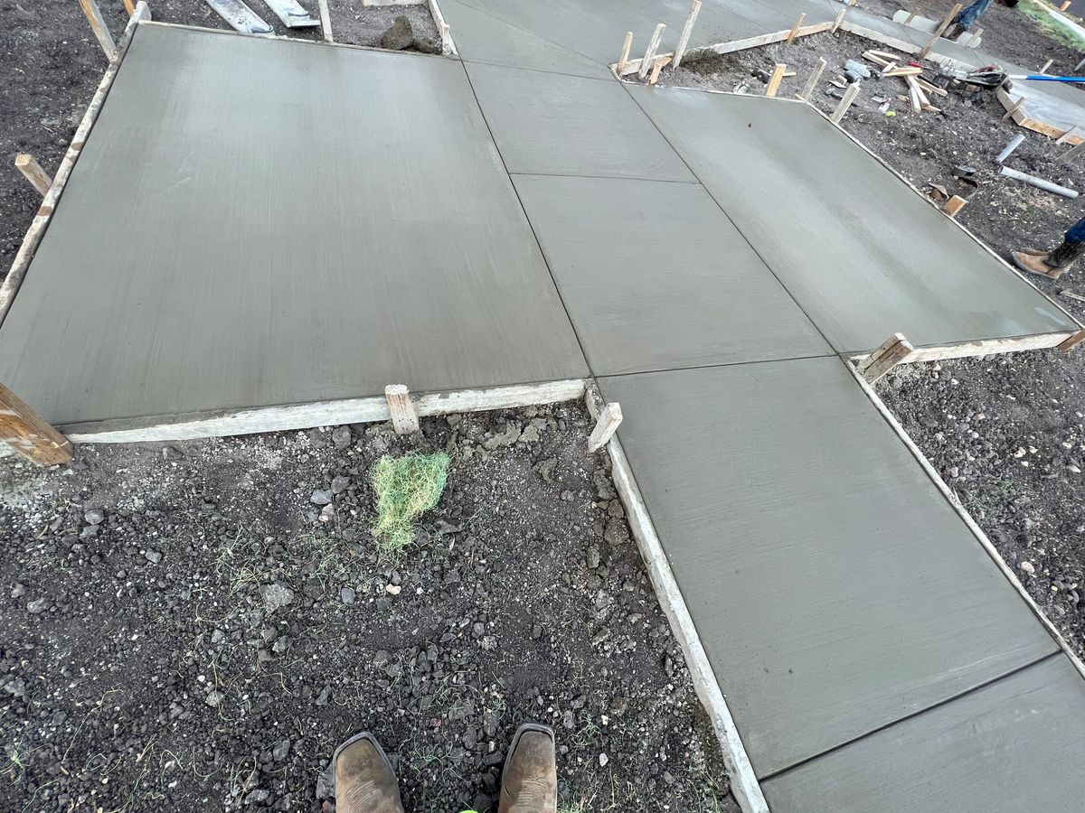 Concrete for Leo's Concrete Crew in Elgin, TX