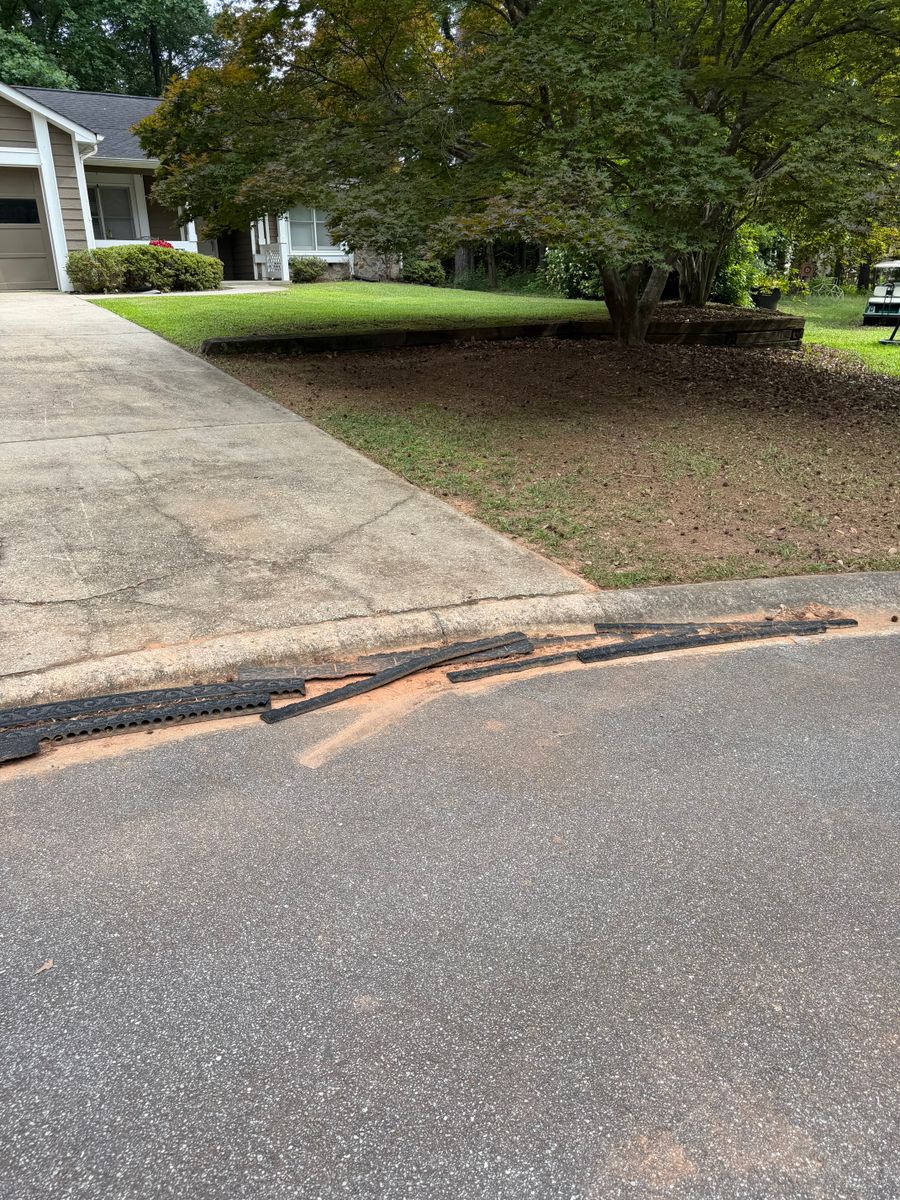 Edging for Fantastic Lawn Care LLC in Fayetteville, GA