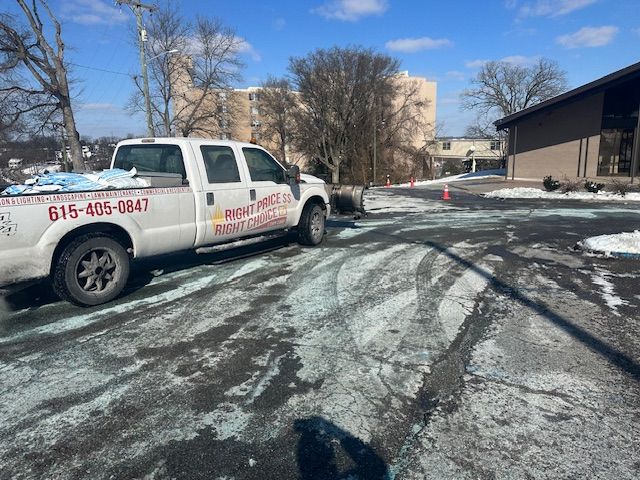 Snow Removal for The Right Price Right Choice Lawn Care Services in Murfreesboro, TN