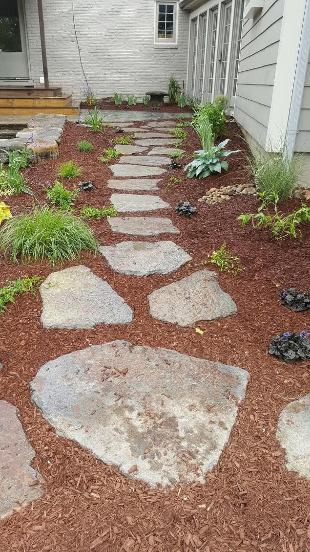 Mulch Installation for Evolution Earthscapes, LLC in Ludlow, MA