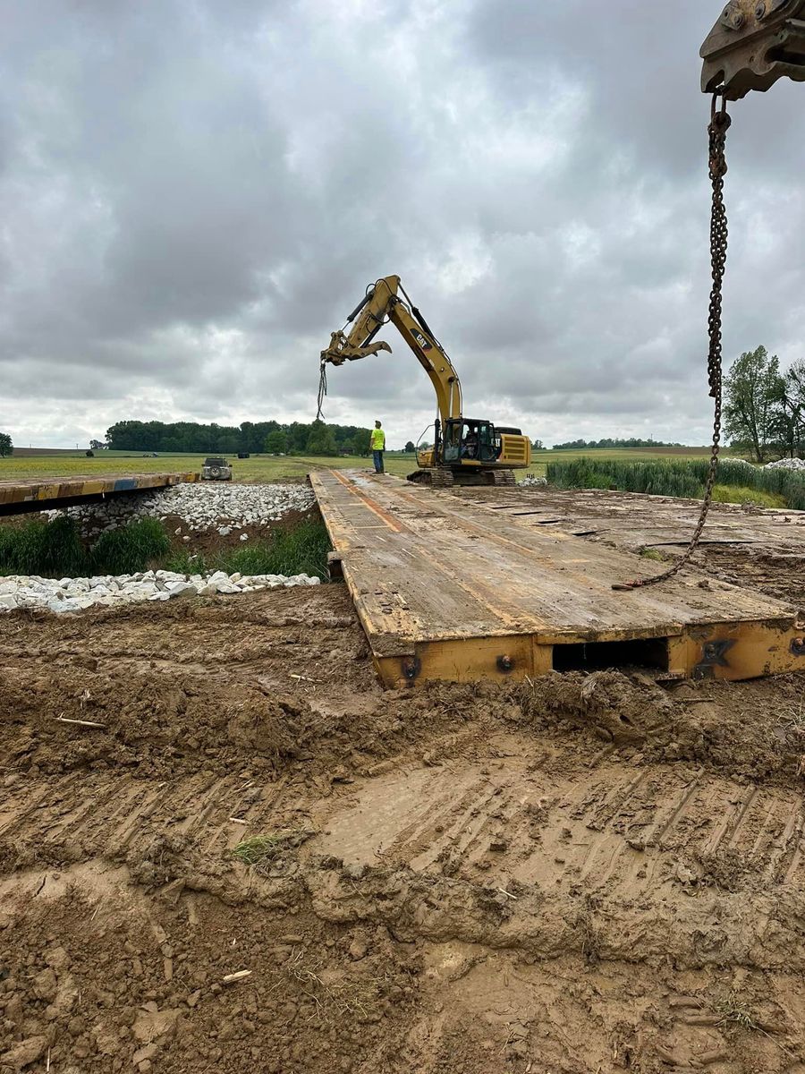 Debris Removal for Frey Drainage and Excavating in Farmersburg, IN