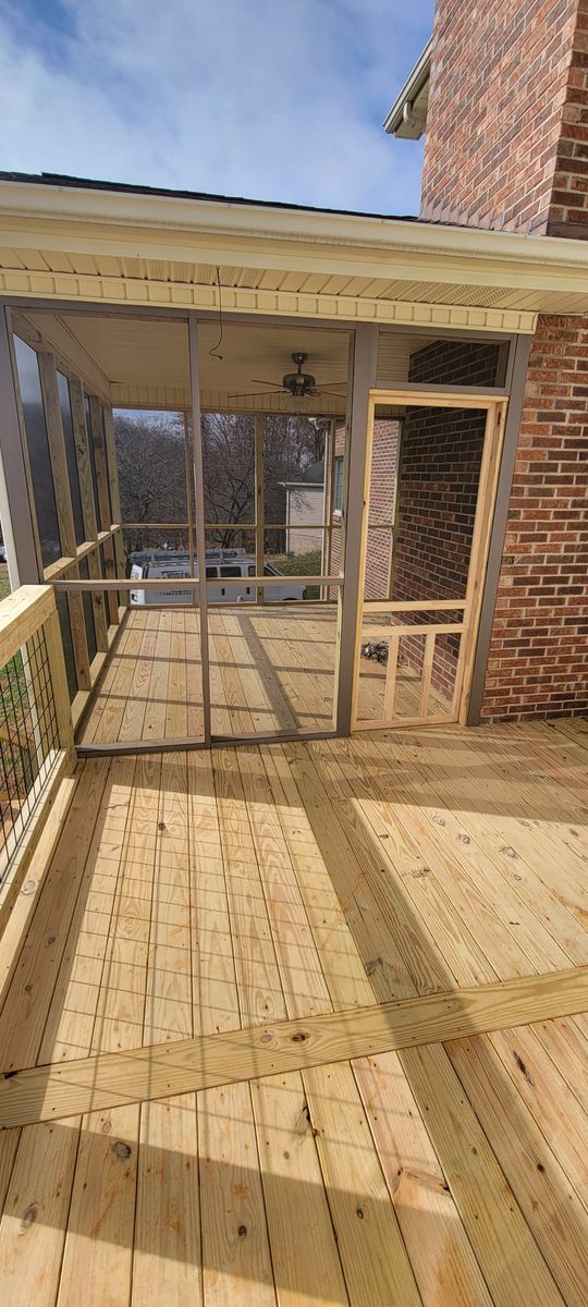 Deck & Patio Installation for Middle Man Construction in Fall Branch, TN