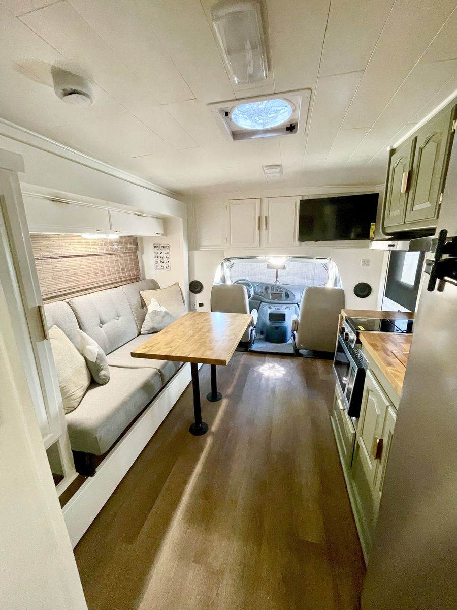 For Sale for Mauka to Makai RV Renovations in Los Angeles, CA