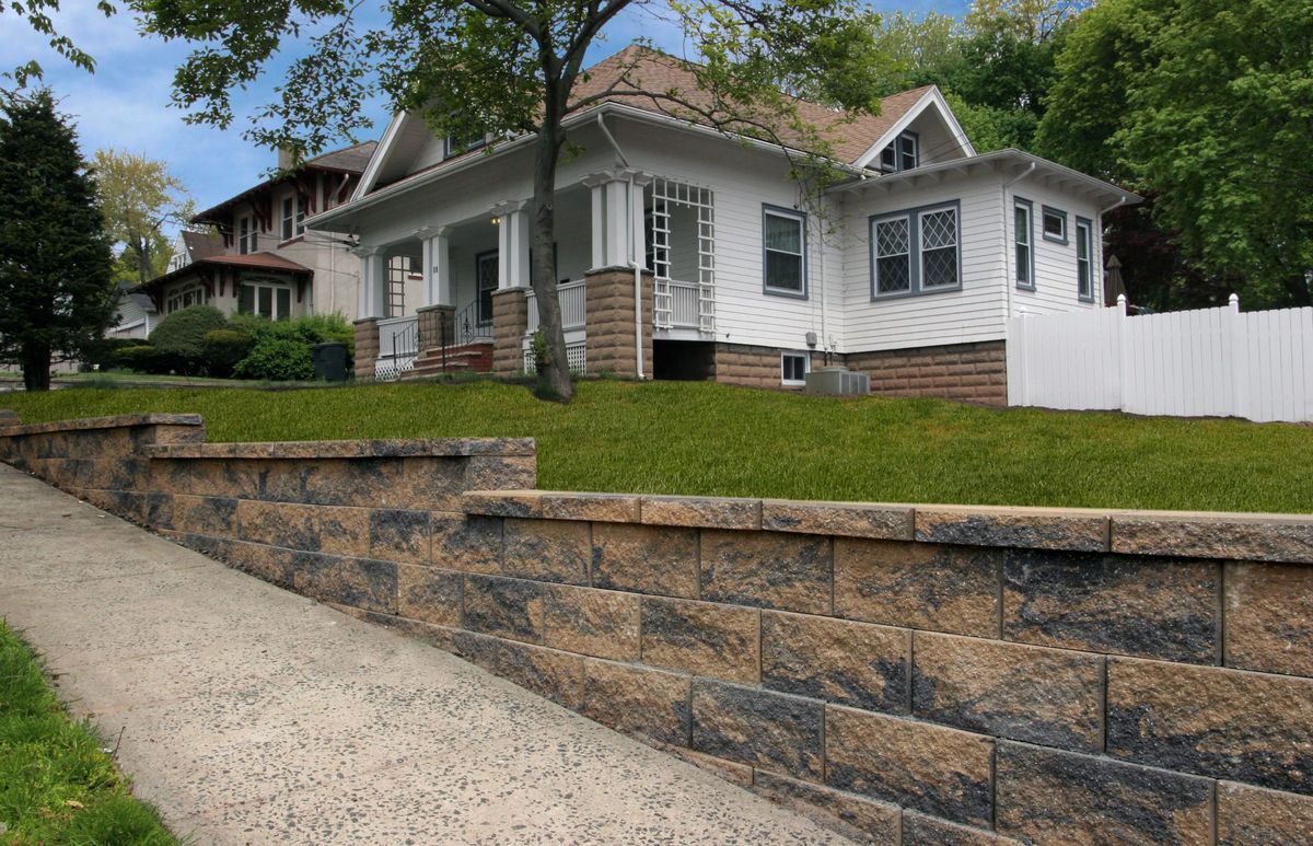 Retaining Wall for E&T Outdoor Pros in LaGrange, GA