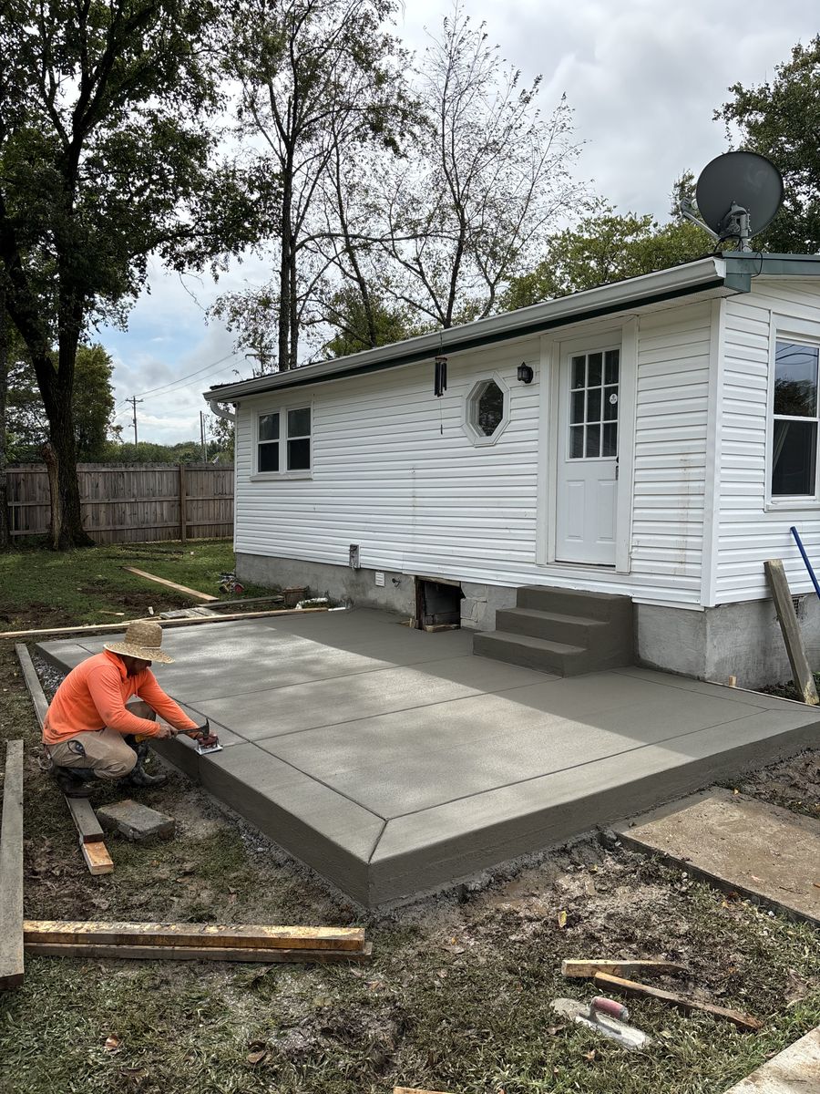 Concrete Walkway for Providence Concrete, LLC in Murfreesboro, Tennessee