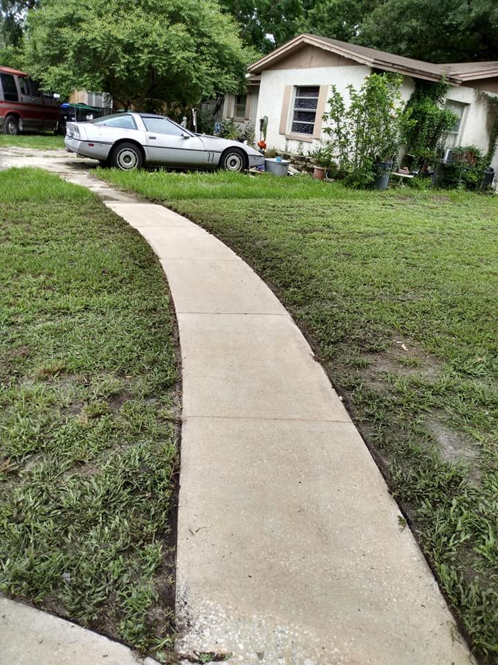 Driveway and Sidewalk Cleaning for Jonny On The Spot Pressure Washing LLC in Orlando, FL