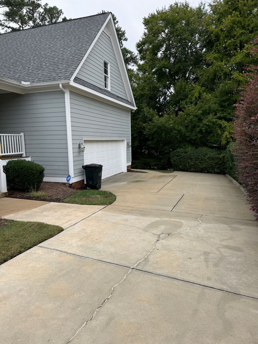 Driveway Cleaning for Chavez Landscaping in Pittsboro, NC