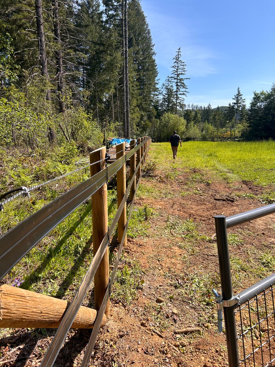 Fence Installation for Ranch Handy Fencing & Cattle LLC in Harrisburg, OR