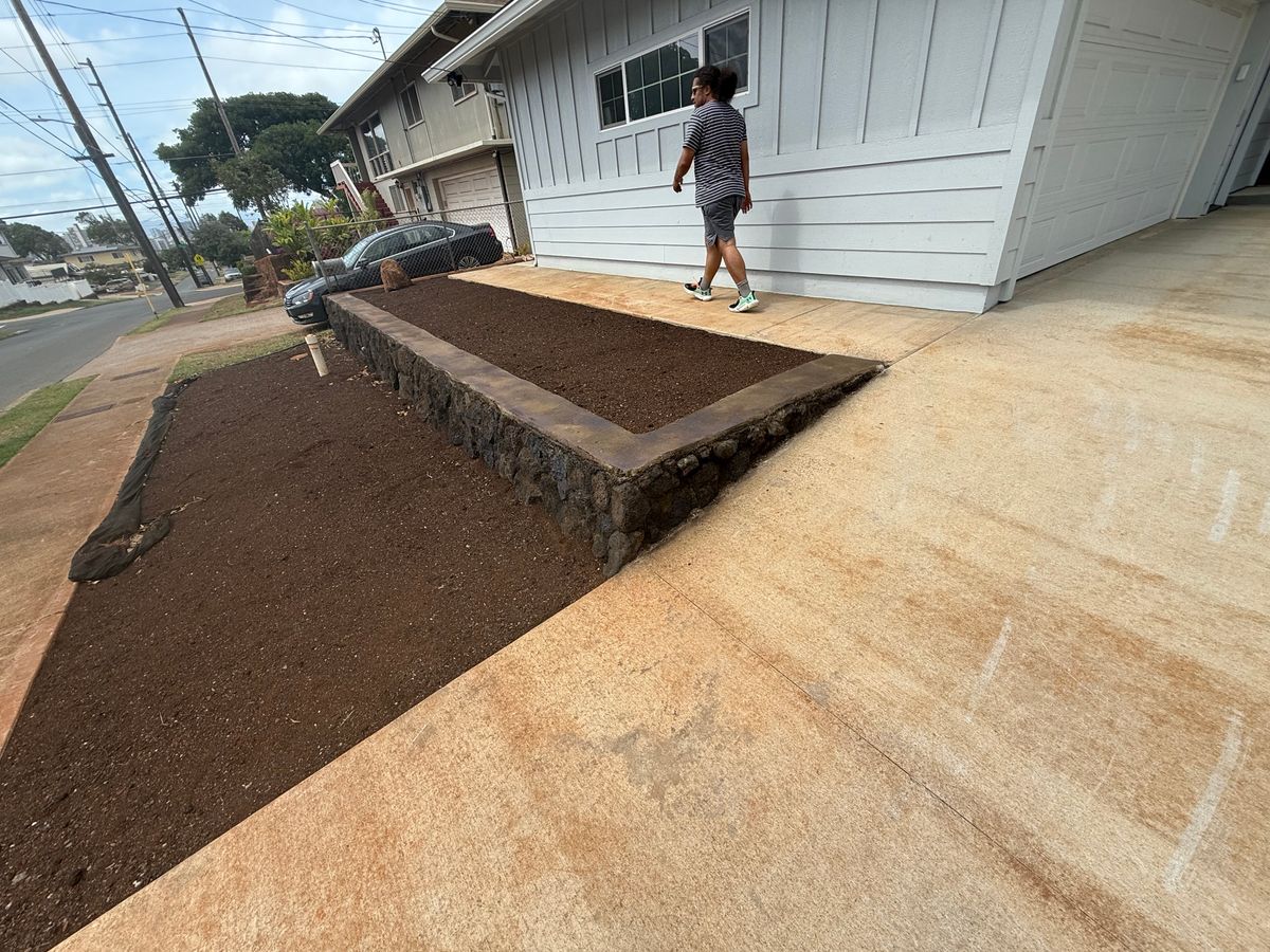 Retaining Wall Construction for Maka’s Akamai Masonry LLC in Kaneohe, HI