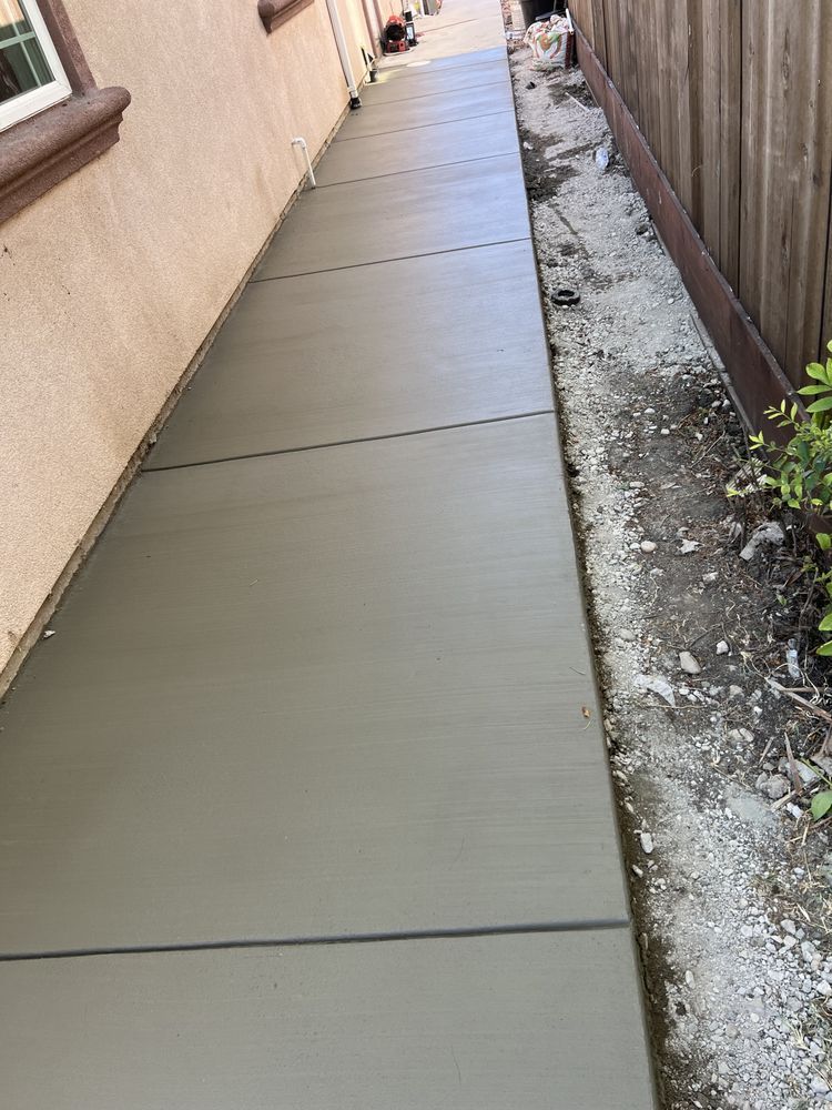 Sidewalk Installation for PREMIER CONCRETE CREATIONS in Stockton, CA