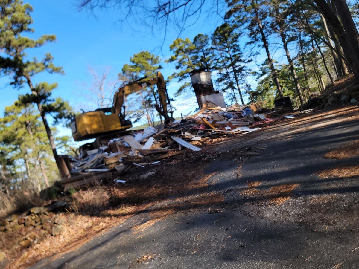 Land Clearing & Demolition for JUSTIN JACQUES LLC DBA DOUBLE J EXCAVATION in Nashville, AR