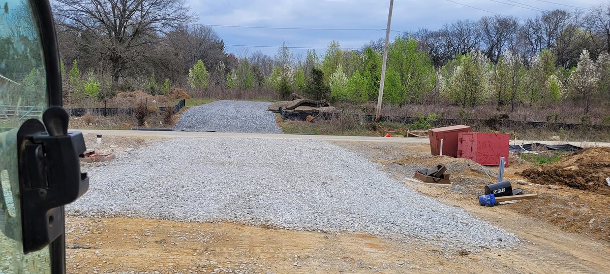 Leveling for J&G Trucking Excavating & Hauling in Nashville, TN
